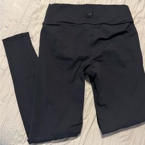 Booty by Brabants seamless leggings. Size curvy. Color black
